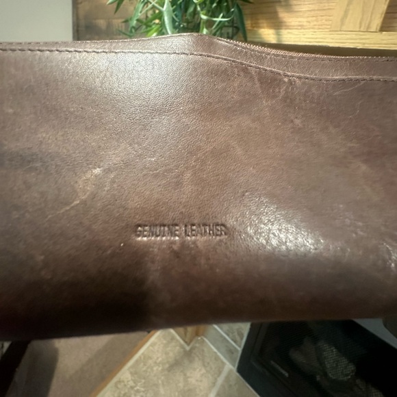 Wilson leather wristlet wallet - Picture 2 of 4